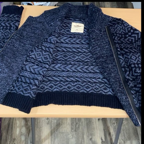 Navy blue and light blue zip up sweater, women's size xs, knit sweater - Picture 2 of 3